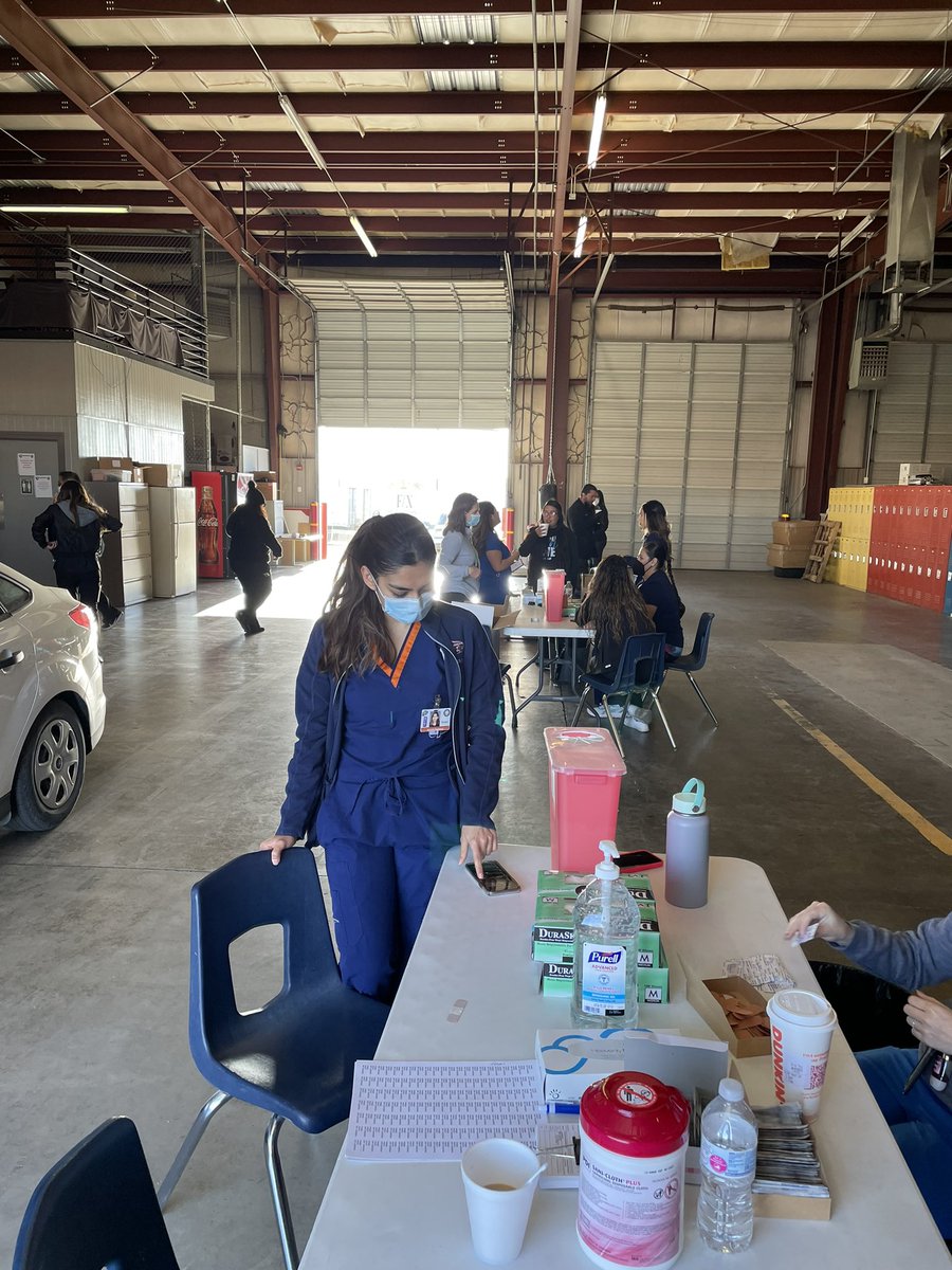 MunozM_MMS's tweet photo. Pediatric covid vaccines available at SISD Police Services! We’re here till 2pm.  #teamsisdnurses #teamsisd #GetVaccinated https://t.co/SkefCdTQwz