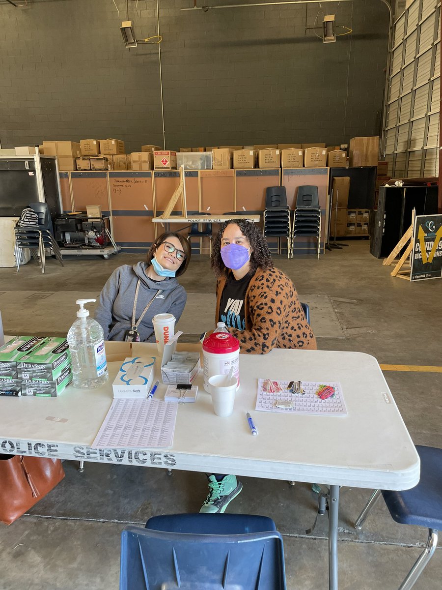 MunozM_MMS's tweet photo. Pediatric covid vaccines available at SISD Police Services! We’re here till 2pm.  #teamsisdnurses #teamsisd #GetVaccinated https://t.co/SkefCdTQwz