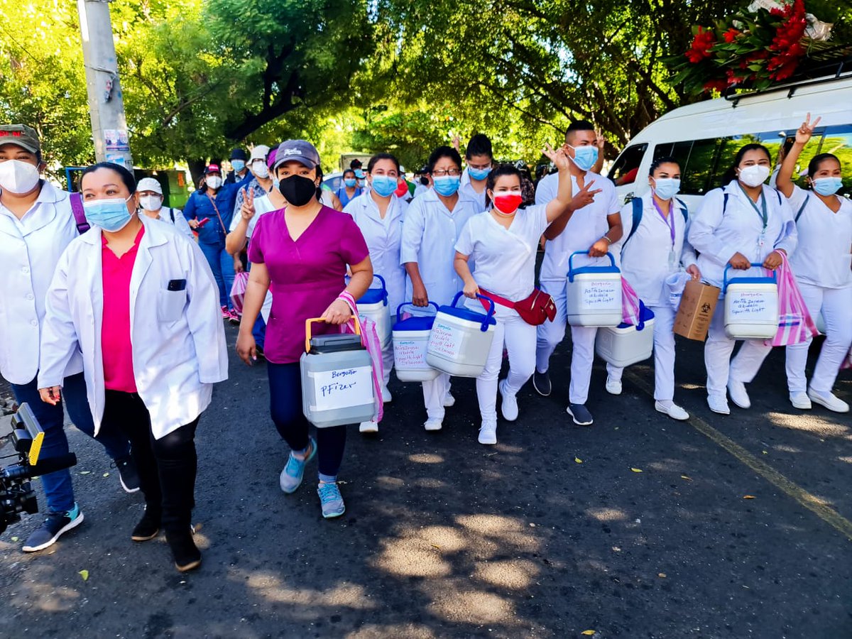 Ticuantepe2's tweet photo. Imágenes de la Vacunación Voluntaria y Gratuita Casa a Casa que se desarrolla en el municipio de #Ticuantepe #UnidosEnVictorias 🔴⚫✌🏻 https://t.co/wSqbfWXDna