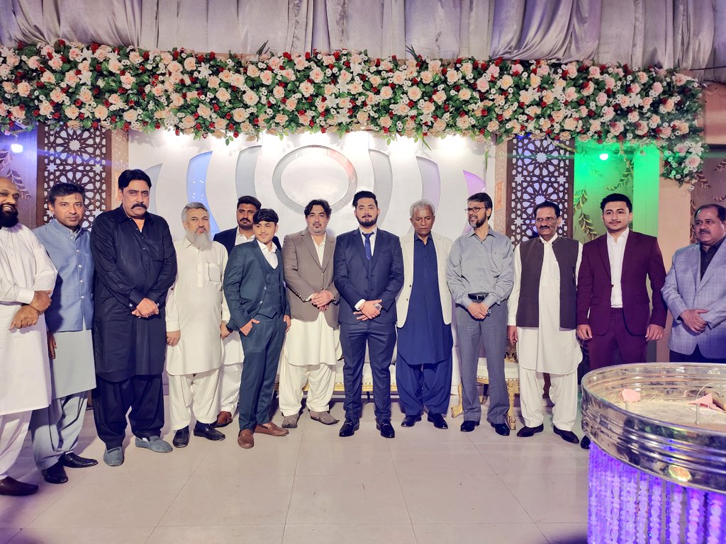 KhurramBhatti01's tweet photo. فنانس سیکرٹری پاکستان مسلم لیگ ن ضلع ملیر سہیل خان کے چھوٹے بھائی جنید خان کی تقریب ولیمہ میں شرکت https://t.co/yToErL4pvj