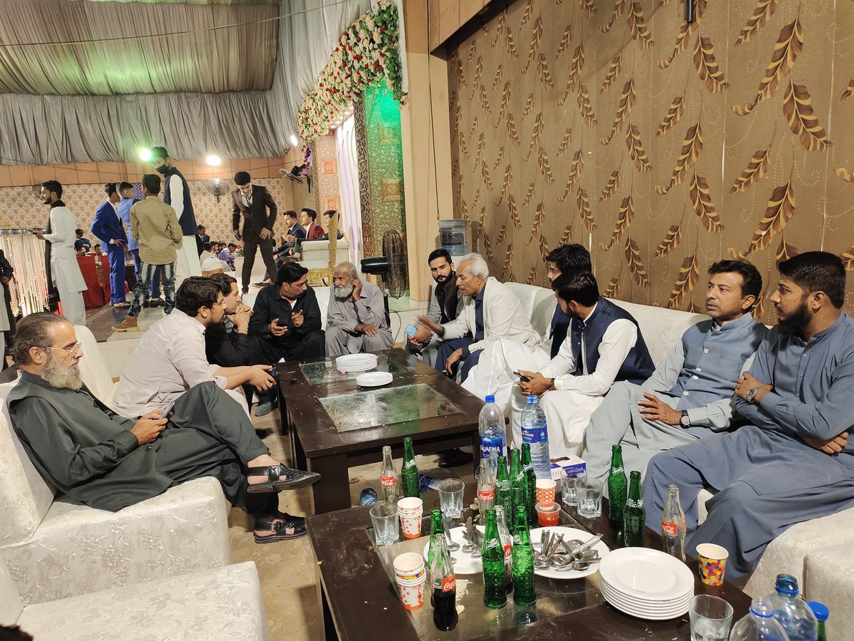 KhurramBhatti01's tweet photo. فنانس سیکرٹری پاکستان مسلم لیگ ن ضلع ملیر سہیل خان کے چھوٹے بھائی جنید خان کی تقریب ولیمہ میں شرکت https://t.co/yToErL4pvj