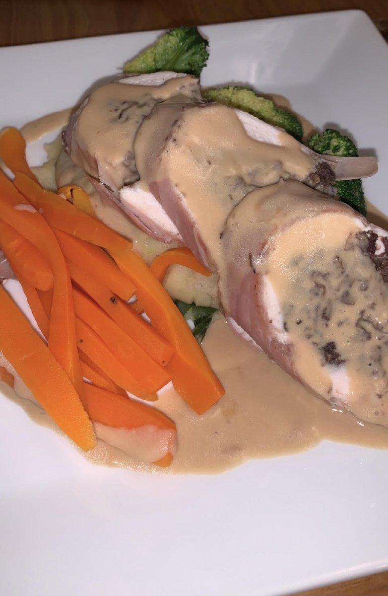 TheNearBootInn's tweet photo. Breast of Chicken stuffed with Macsween Haggis #carlisle #carlislefood #carlislerestaurants #carlislerestaurant #nearbootinn #carlisledrinks #carlislecarvery #cumbriafood #cumbriarestaurants #whiteclosegate #cumbriacarvery #cumbriadrinks https://t.co/2qAsMBWFCM
