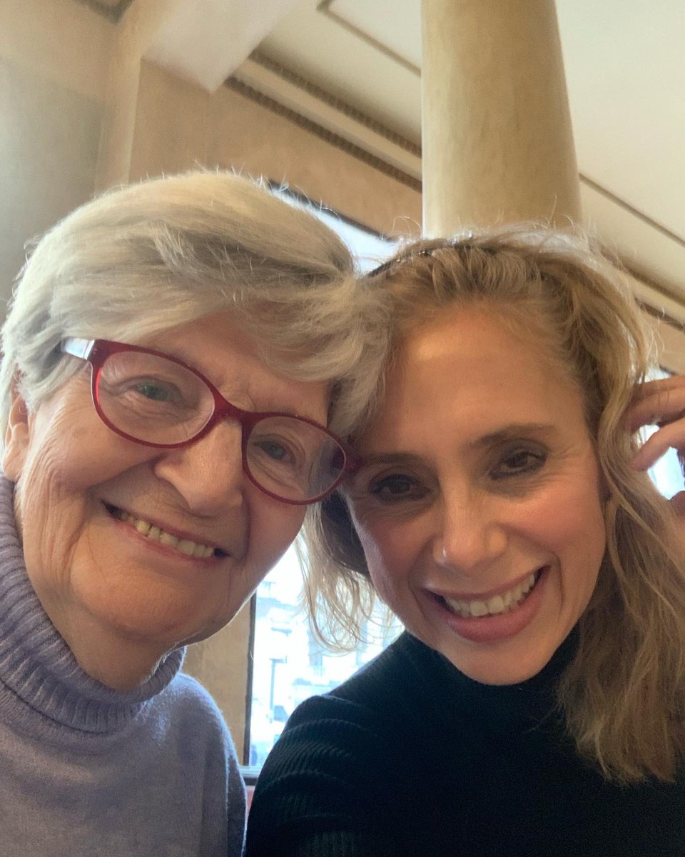 missaglia_sara's tweet photo. Il Caffè Pedrocchi di Padova ha il sorriso della mia mamma.
.
La perfetta armonia tra caffè, menta, panna e cacao amaro, degustata nel caffè storico che più amiamo.
.
E per i 190 anni dalla fondazione lo speciale marron glacé, indimenticabile.
.
#padova #caffepedrocchi #WoW https://t.co/62cEk9ZPQc