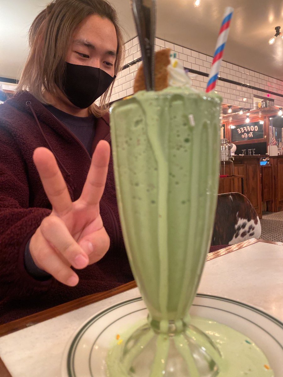 Kaito9949's tweet photo. 久々に会って飲みに始まり泊まらせてもらい昼も夜もご飯一緒に食べてちょー楽しかったありがとうまた遊びましょう！ https://t.co/LTSmjhznMf