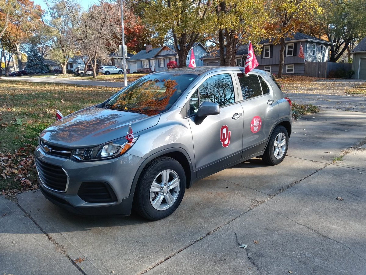 My ride is all fixed up and ready for the trip to the Greater Kansas City OU football club at Tanners Bar and Grill