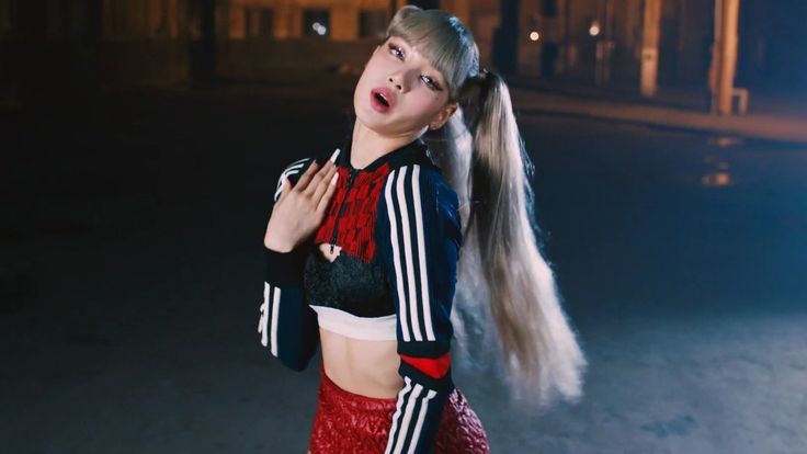 USBU4WAYS's tweet photo. Fastest K-Pop female songs to reach 200 million streams on Spotify:

#1. #LISA 'MONEY' — 65 days (NEW) 
#2. How You Like That — 86 days 
#3. Ice Cream — 88 days 
#4. Kill This Love — 148 days https://t.co/ooAxvazMgm