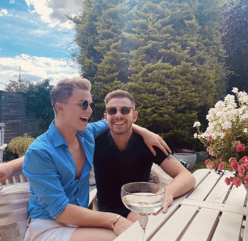 Ronan Parke tweet media