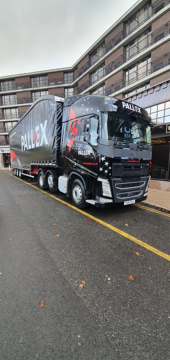 IOWDistribution's tweet photo. We have arrived at @HiltonBhamMet ahead of tonight’s @PallExGroup 25th Anniversary event!

#25Years #Pallex #AwardsNight https://t.co/WNhN8IOlg7
