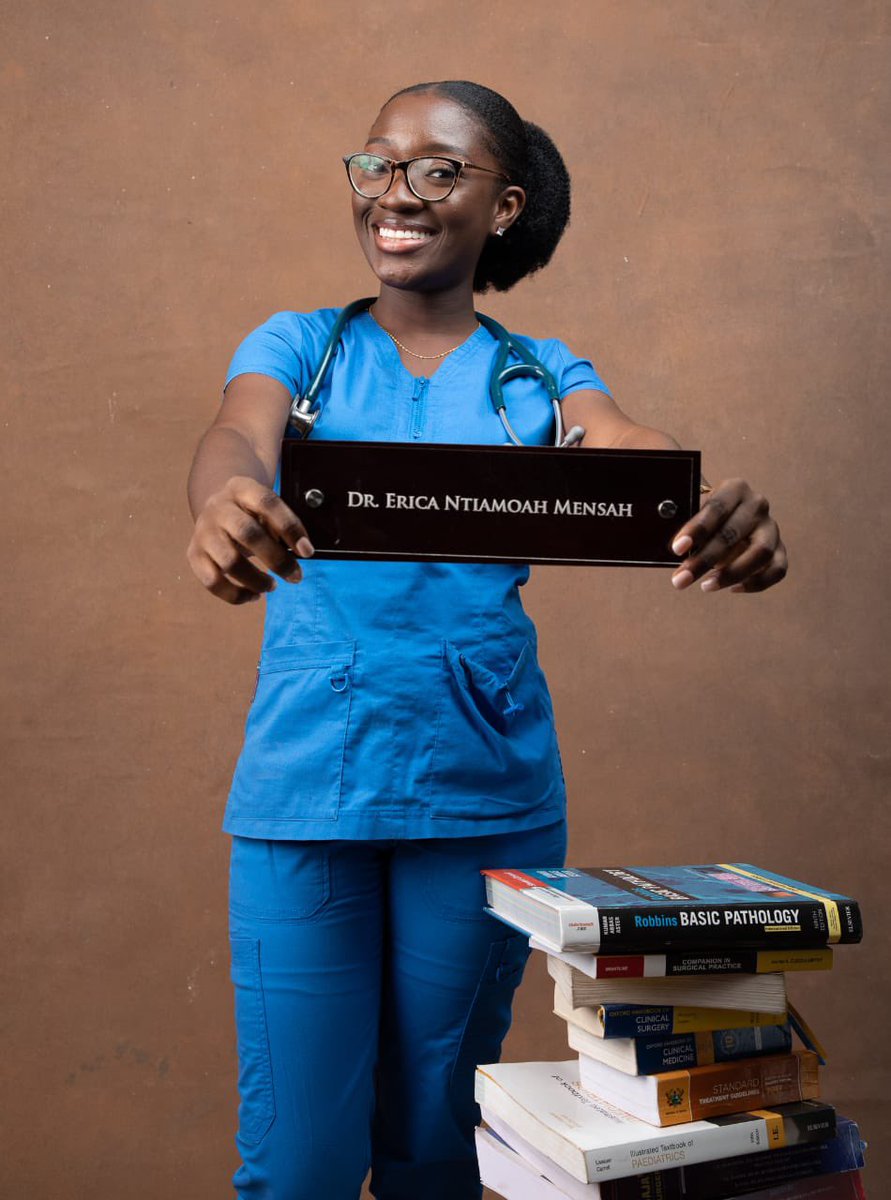 AchimotaSchool's tweet photo. #AchimotaExcellence πΉ We are honored to share the accomplishments of Akora Dr. Erica Ntiamoah Mensah, Science 4, Clark House, OAA 2016, as the youngest doctor in our recent history. @dr_erica_dr π¬π #GirlPower #SheIsSTEM @livingwatersprogram https://t.co/J3vC7xFn48