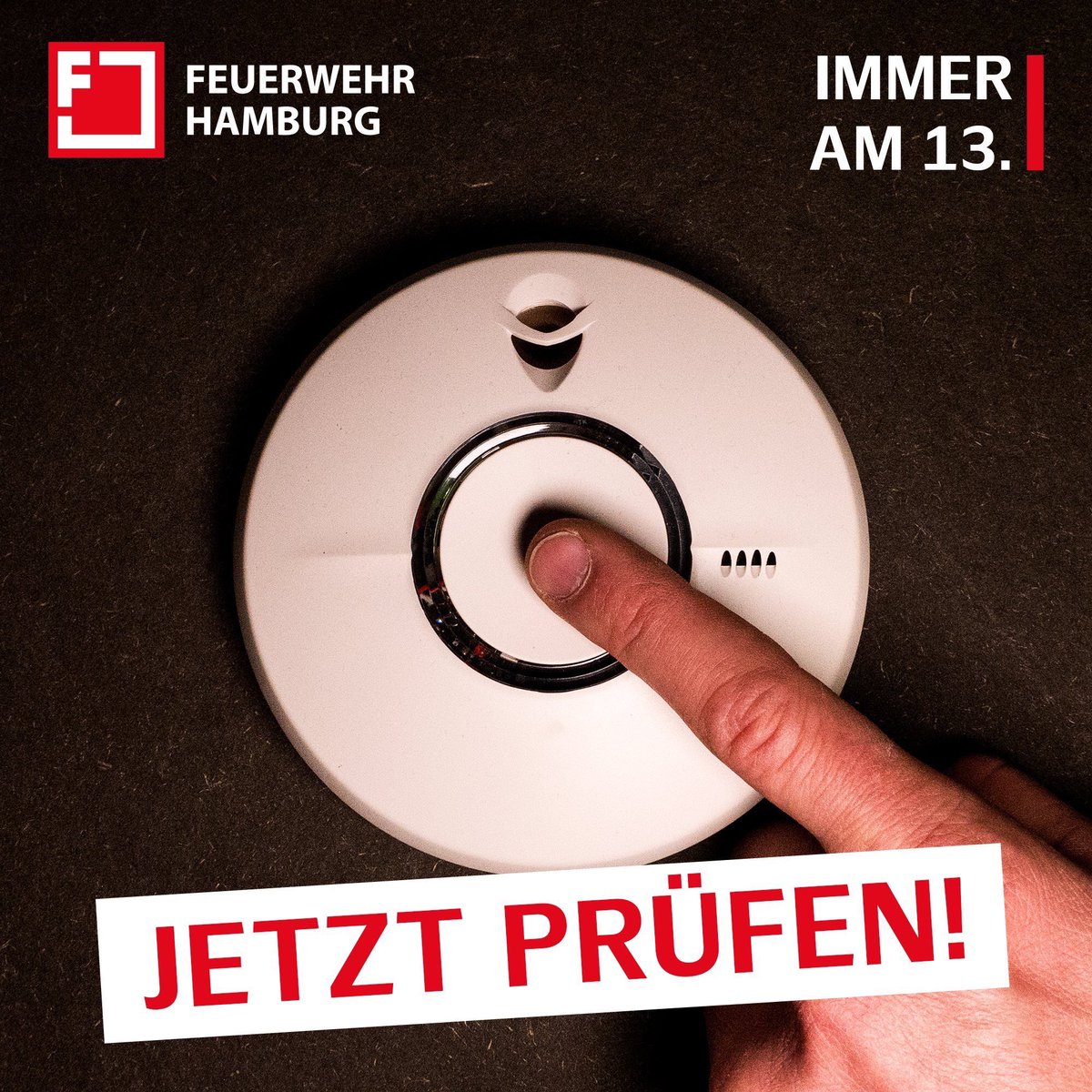 Jetztpruefen's tweet photo. #Rauchmelder sind Lebensretter!
…aber nur wenn sie funktionieren ✅

Sie sollten Ihre #Rauchwarnmelder #Jetztpruefen❗️

Und nicht vergessen💡 
Alarmieren Sie im Notfall 🆘 die #Feuerwehr über den Notruf
☎️ 1️⃣1️⃣2️⃣

Dies ist ein #Servicetweet der @FeuerwehrHH https://t.co/lAFLFMYxFF