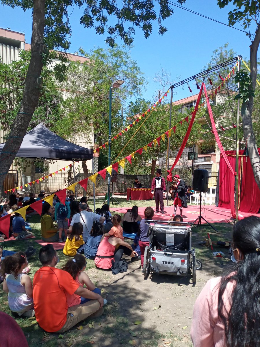 GolTriste's tweet photo. Ya estamos instalados en la Villa Olímpica festejando su aniversario N⁰59. En Avenida Grecia con Salvador, atrás del Unimarc. Estaremos hasta las 22.00hrs. #ProyectoCatarsis, #ElDeportistaMartir, #AunqueNosDigan, #91ElLibro. https://t.co/vPlRHWEEYj