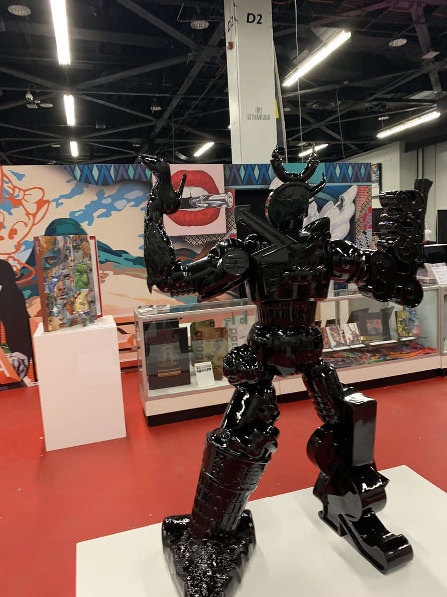 ElenaGReports's tweet photo. @DesignerCon is back this year in-person at the Anaheim Convention Center. It’s the first event at the convention center since COVID. Pop culture enthusiasts can enjoy unique art/design pieces and meet their favorite artists. @ABC7 https://t.co/ryumtG4oq4