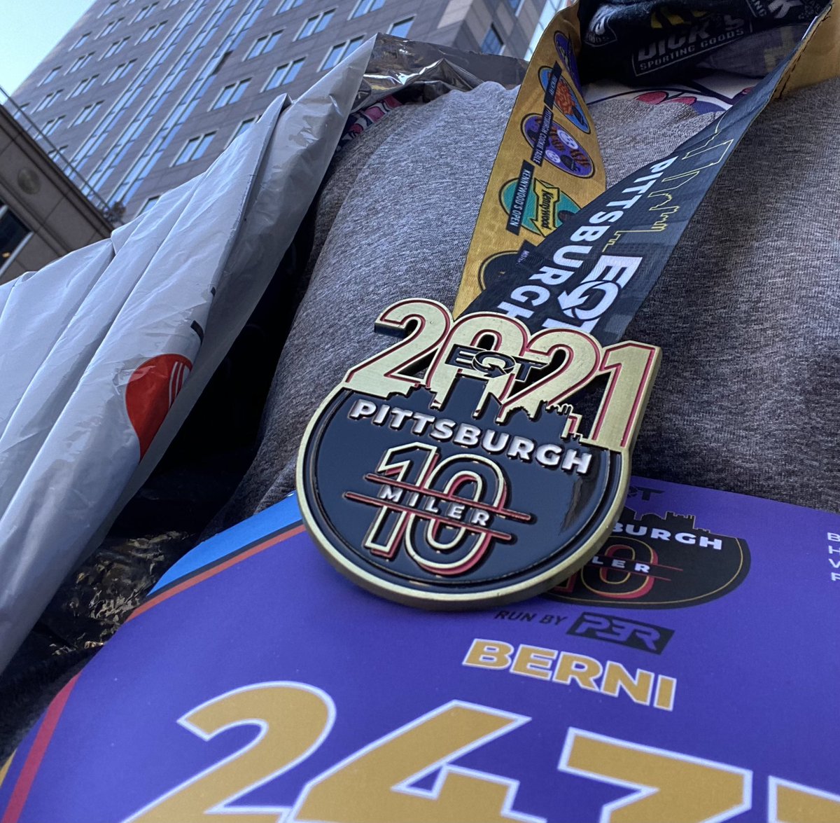 BerniHeron's tweet photo. #grateful to run #PGH10miler…love seeing the volunteers in red cardigans in Mr. Roger’s Neighborhood! Shout out to @kenpresutti who helped me crush my goal. 👊 https://t.co/DqR3NWQdLw