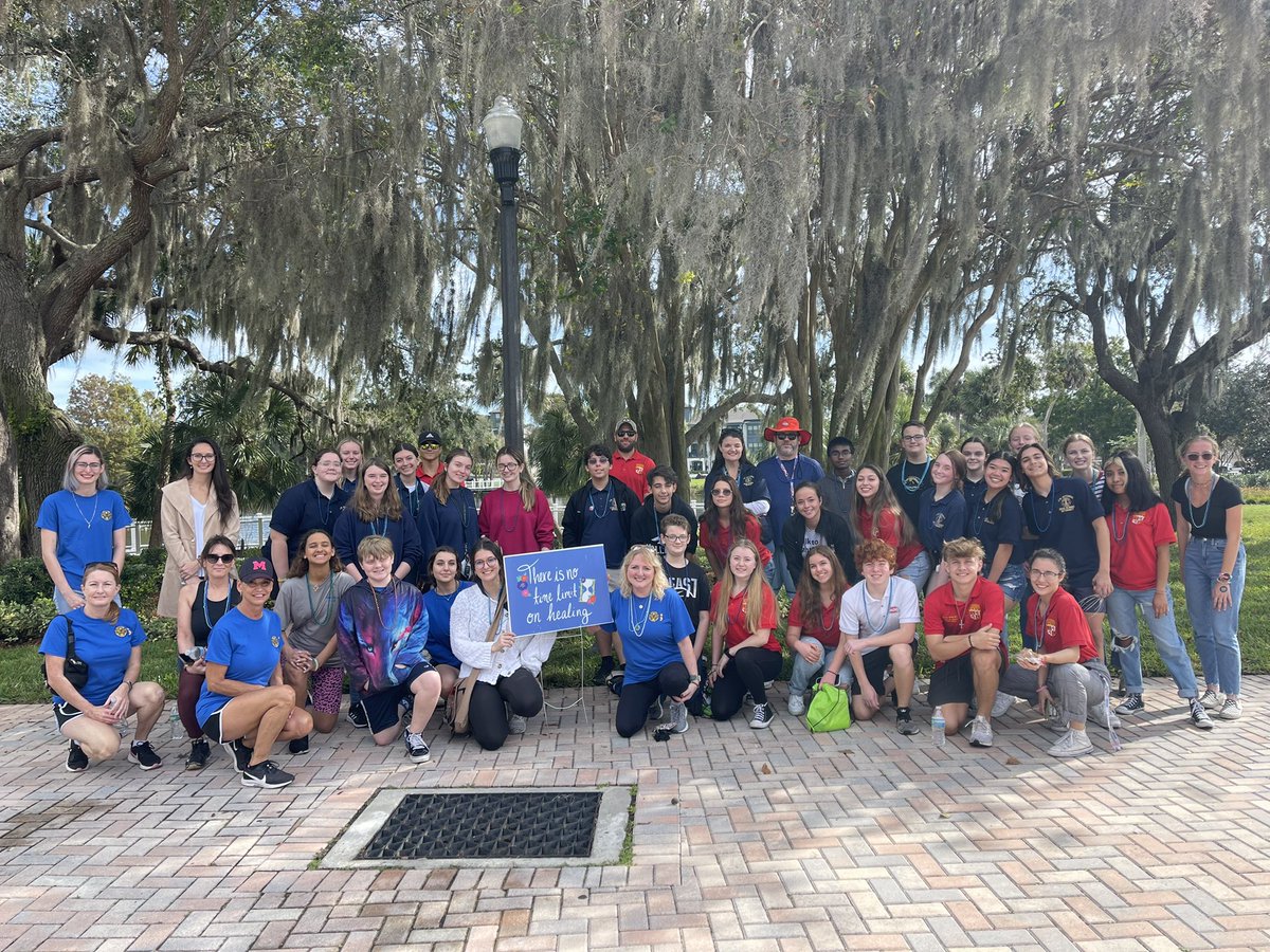 RES_Tricozzi's tweet photo. Thank you @JWMHS Spanish National Honor Society, Interact Club, family, and friends for supporting Team Teddy at the Out of the Darkness Walk! πβ€οΈ#HealingHasNoTimeLimit #StrongerTogether #MitchellProud @jwmhs_schultz @JWMHS_Baldwin @jwmhs_quina @JWMHS_cortier https://t.co/AHycCCABP6