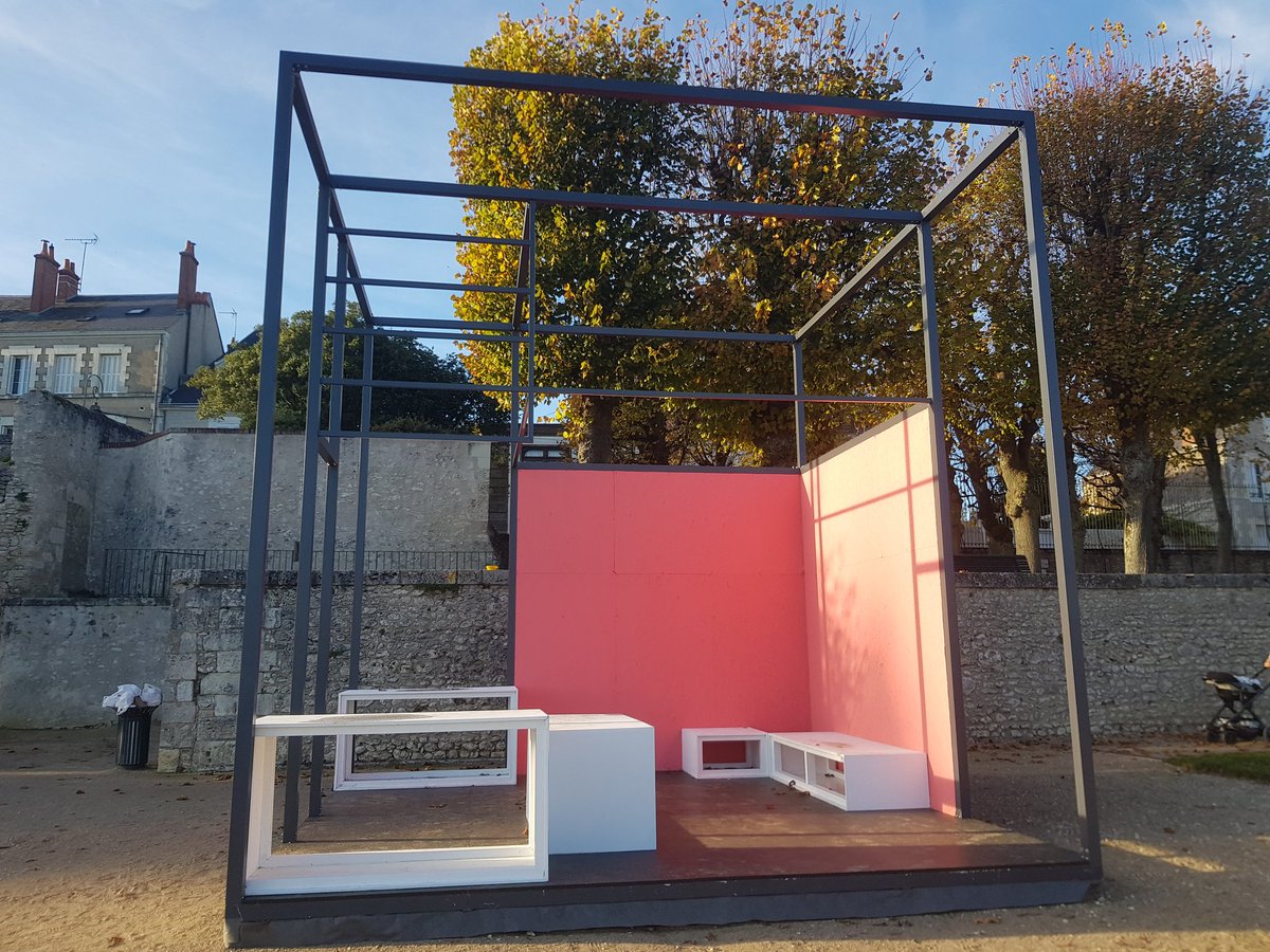 RabbitToys's tweet photo. Artistic walk in @villedeblois today. Card hunt from stan manoukian @Grograou (zoo monsters). Denis Papin staircase is also wrapped by monsters and structure of the @bauhaus_uni

@Art101NFT #art #bauhaus #Blois https://t.co/jG6ee3Phgr