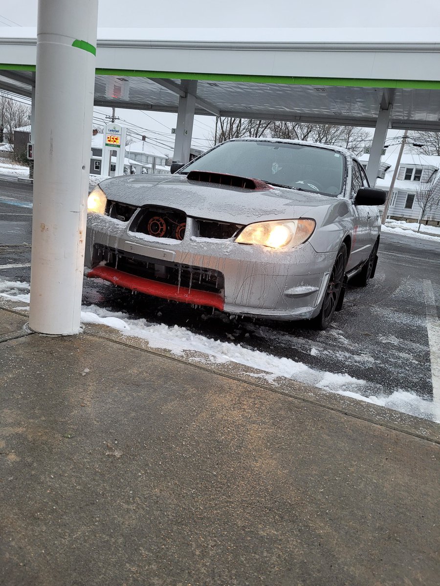 Tailfeathersttv's tweet photo. Sad day today I'll be without my baby till mid December https://t.co/Wse6TQoBG1