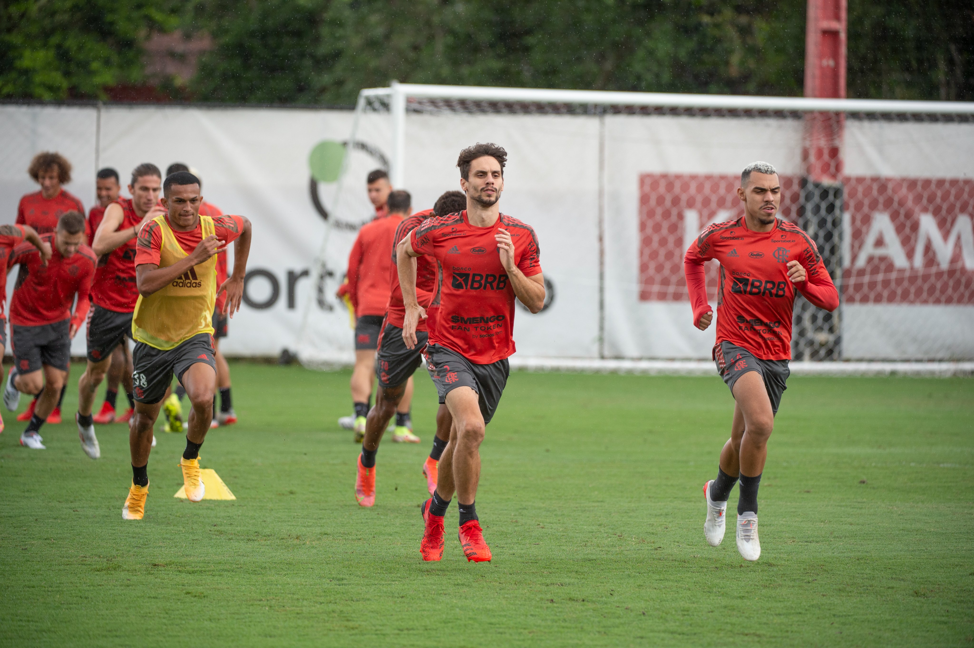 Flamengo treina forte para seguir na briga pelo título do Brasileirão. Foto: Alexandre Vidal/Flamengo