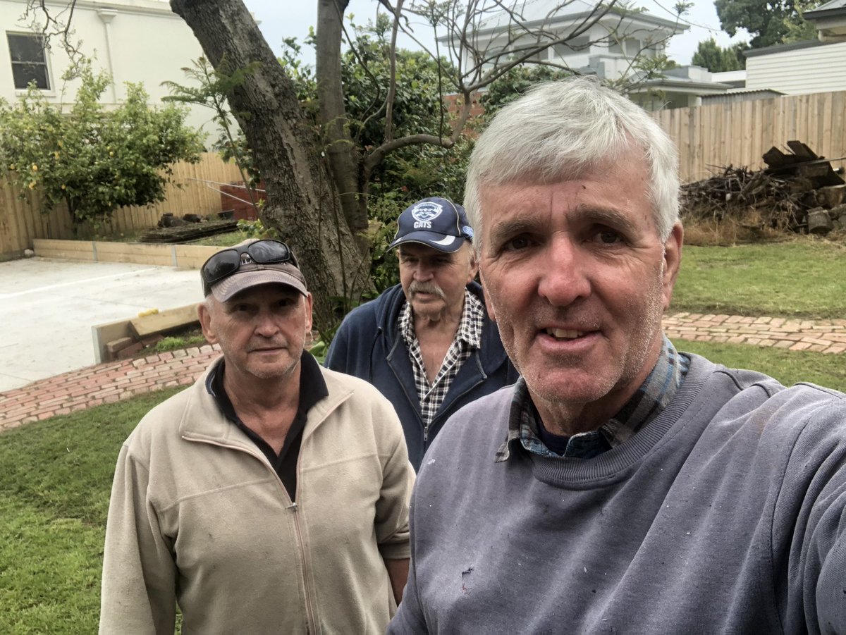 CLAN_AU's tweet photo. 3 decent Aussie #Clannies 
Thankyou very much 4 your commitment to maintaining the gardens of Australian Orphanage #Museum #Geelong

Also many days of hard yakka volunteering clearing the shed removed dead trees,shrubs branches &amp;weeding 

Lenny Maes👏
Terry Helman👏
John Davis👏 https://t.co/uCeczUE3oO