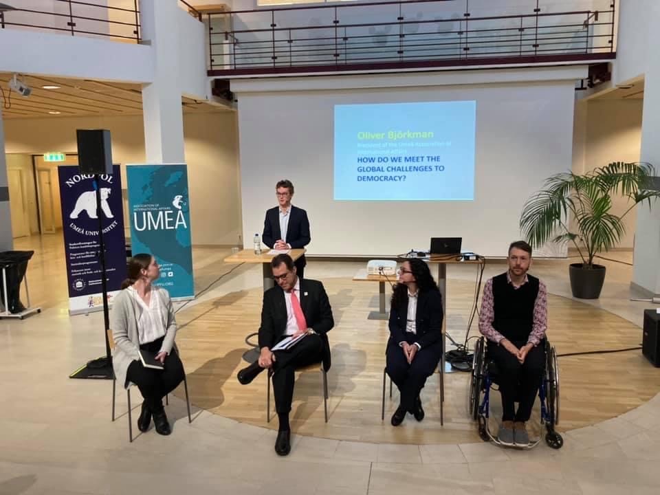 SwissAmbSweden's tweet photo. Travel to the North of Sweden for the Democracy Days that we have co-organised with @UmeaUniversity, the European Democracy Foundation, @Int_IDEA, and @Skeakommun to discuss the state of democracy worldwide, the global challenges and how to strengthen democratic participation. https://t.co/fuFuovmkWW