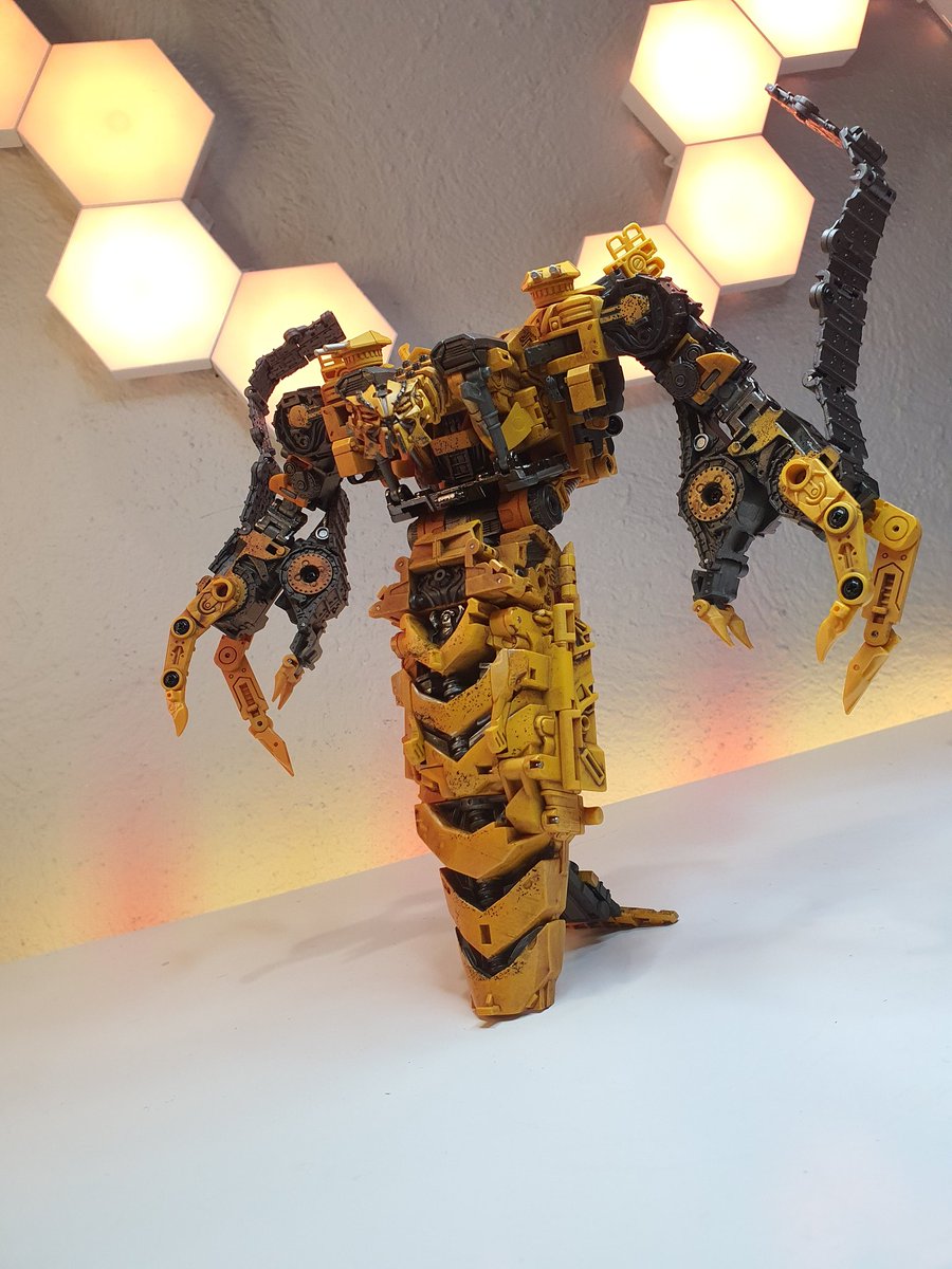 GabotfR's tweet photo. Ulala chulada :)
#devilsaviour #devastator #transformers https://t.co/mwAc94YwfT