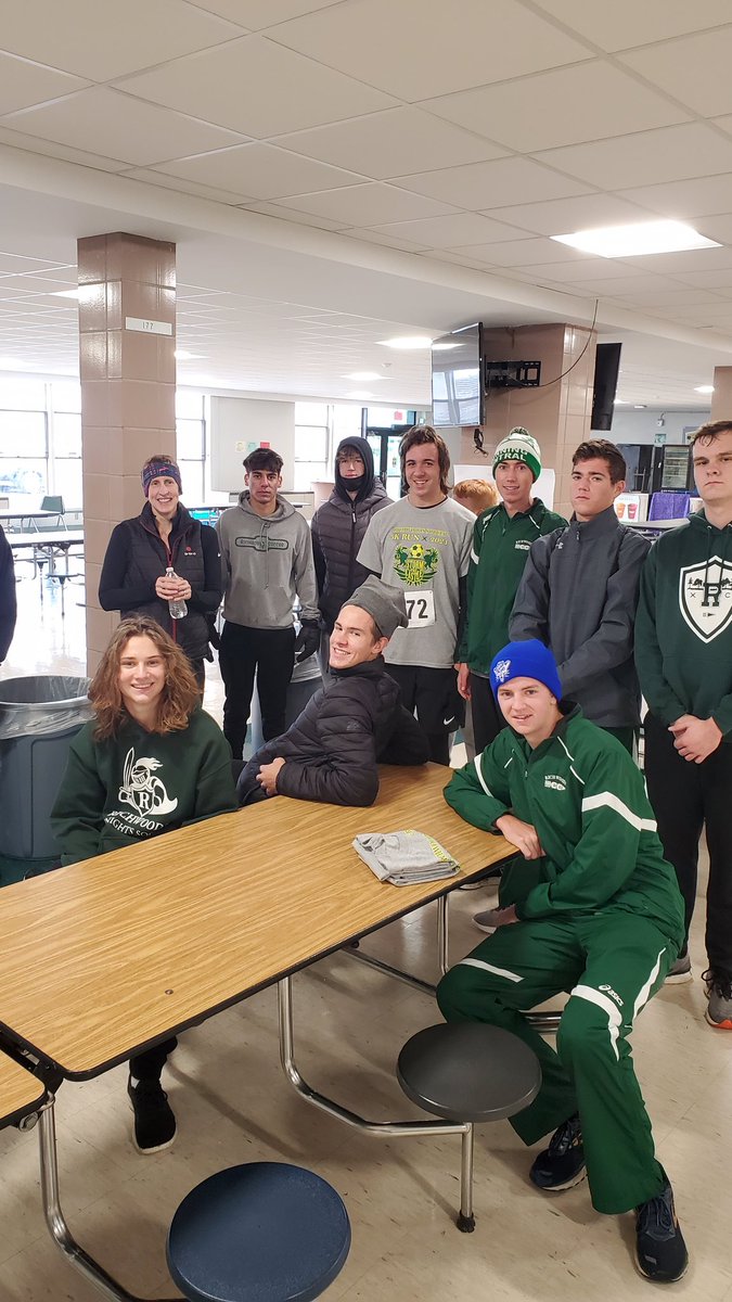 PoehlsD's tweet photo. RHS Storm the Castle 5K!  Chilly day but great efforts!  Knights Soccer well supported and represented #Standard of Excellence https://t.co/pJZ7LNbddN