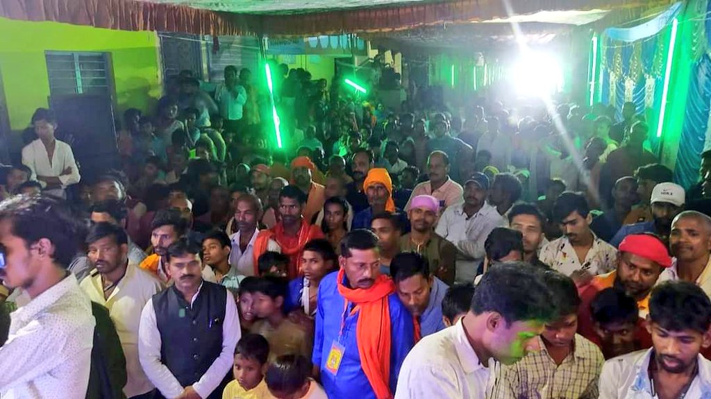 YadavSubhashRjd's tweet photo. दानापुर के नासरीगंज में सूर्य मंदिर के स्थापना दिवस के अवसर पर आयोजित भव्य भण्डारा और देवी जागरण समारोह का माननीय विधायक @ritlalyadavrly जी के साथ संयुक्त रूप से फीता काटकर कार्यक्रम का उद्घाटन किया।

सभी का आभार/धन्यवाद https://t.co/D3n4iFG2aU