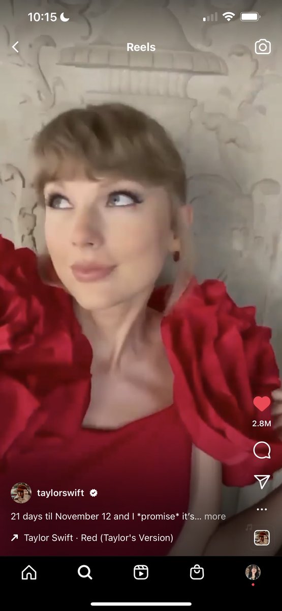 imtiffanyblair's tweet photo. Okay but we still don’t know what was filmed at her apartment 👀 and what all this was for. #RedTaylorsVersion https://t.co/K3dhj8M7x3