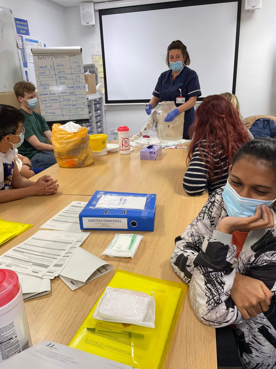 Vanessa95512410's tweet photo. Practical skills training day on the Emergency floor this week.What a great day with a great group of preceptees, and so much better now I have @harriettduke as team practice development on EF 😃 @WSHT_efloor @WorthingHosp #teaching #preceptees #nurses #clinicalskills. https://t.co/x34u5yGhjB