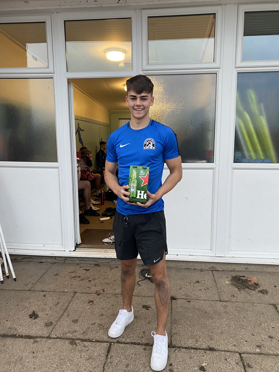 RESULT

Eagle United 2-1 @BCFC_2013 

<a href="/Danfisher1234/">Daniel Fisher</a> ⚽️
@AleeexG7 ⚽️

@TomLomas7 Barbering MOTM courtesy of Spar Shop Priory Rd 🏆 <a href="/Danfisher1234/">Daniel Fisher</a> 

🦅⚽️#EUFC