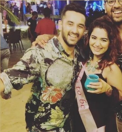 Lady_Bheem's tweet photo. Dekho atleast hum ab ye bol sakte hai we got two pics from #VishAkshiKiShaadi 😩😭👌 #VishalVashishtha @v_vishal13 https://t.co/CtRaIGGjdv