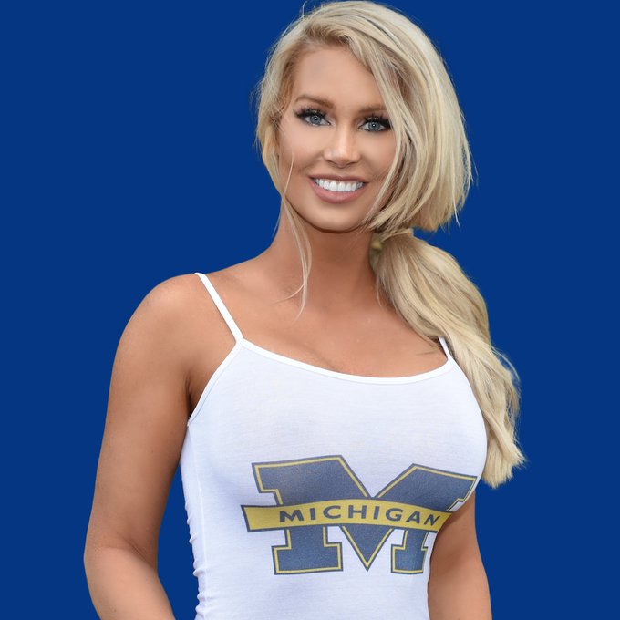 TW Pornstars - Elle Johnson. The most liked pictures and videos from Twitter for all time