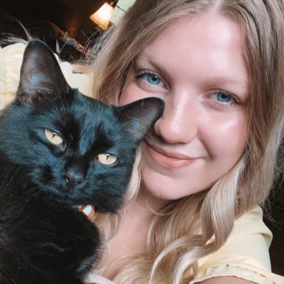 taylorcastle_'s tweet photo. my green eyed bestie  #NewProfilePic https://t.co/gAVoQTUtLL