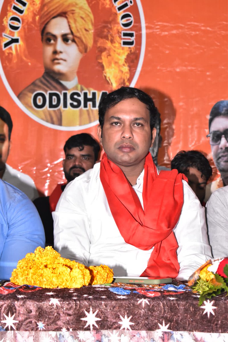 sujeetsingh4bjp's tweet photo. #Yfa
#YouthForAction
#YfaTeamDeclaration
ଆଜି ନବରଙ୍ଗପୁର ଜିଲ୍ଲା ଠାରେ ଅନୁଷ୍ଠିତ @Yfaodisha ର ସାଙ୍ଗଠନିକ ବୈଠକ ରେ ଯୋଗଦେଲି । କାର୍ଯ୍ୟକ୍ରମ ରେ ଜିଲ୍ଲା ର ୨୪ ଜଣିଆ କମିଟି ଏବଂ ସମସ୍ତ ବ୍ଲକ୍ ର ସଭାପତି ଙ୍କ ନାମ ଘୋଷଣା କରାଯିବା ସହ ଜିଲ୍ଲା ରେ କିପରି ସଂଗଠନ ସୁଦୃଢ ହେବ ସେ ଉପରେ ଆଲୋଚନା କରାଗଲା । https://t.co/StQjj1jJyJ