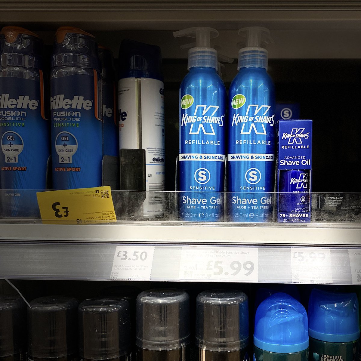 iamWilliamKing's tweet photo. Good to see the @Morrisons in Lowestoft listing our @KingofShaves shaving gel &amp; oil refillables - I'm visiting Mum &amp; Dad for Dad's Birthday with my brothers, Doug &amp; Pete; first time our family all together since February 2020 🤷🏼‍♂️😌 https://t.co/kMcnAnWETA