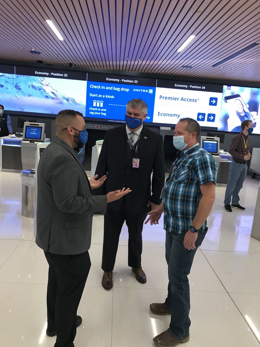 @AOSAFETY Dencs Leadership discussing strategy plans to handle loads and customer flow in the new lobby!👏👏Getting a plan before and during shifts helps when unexpected situations arise! 👍✈️✈️