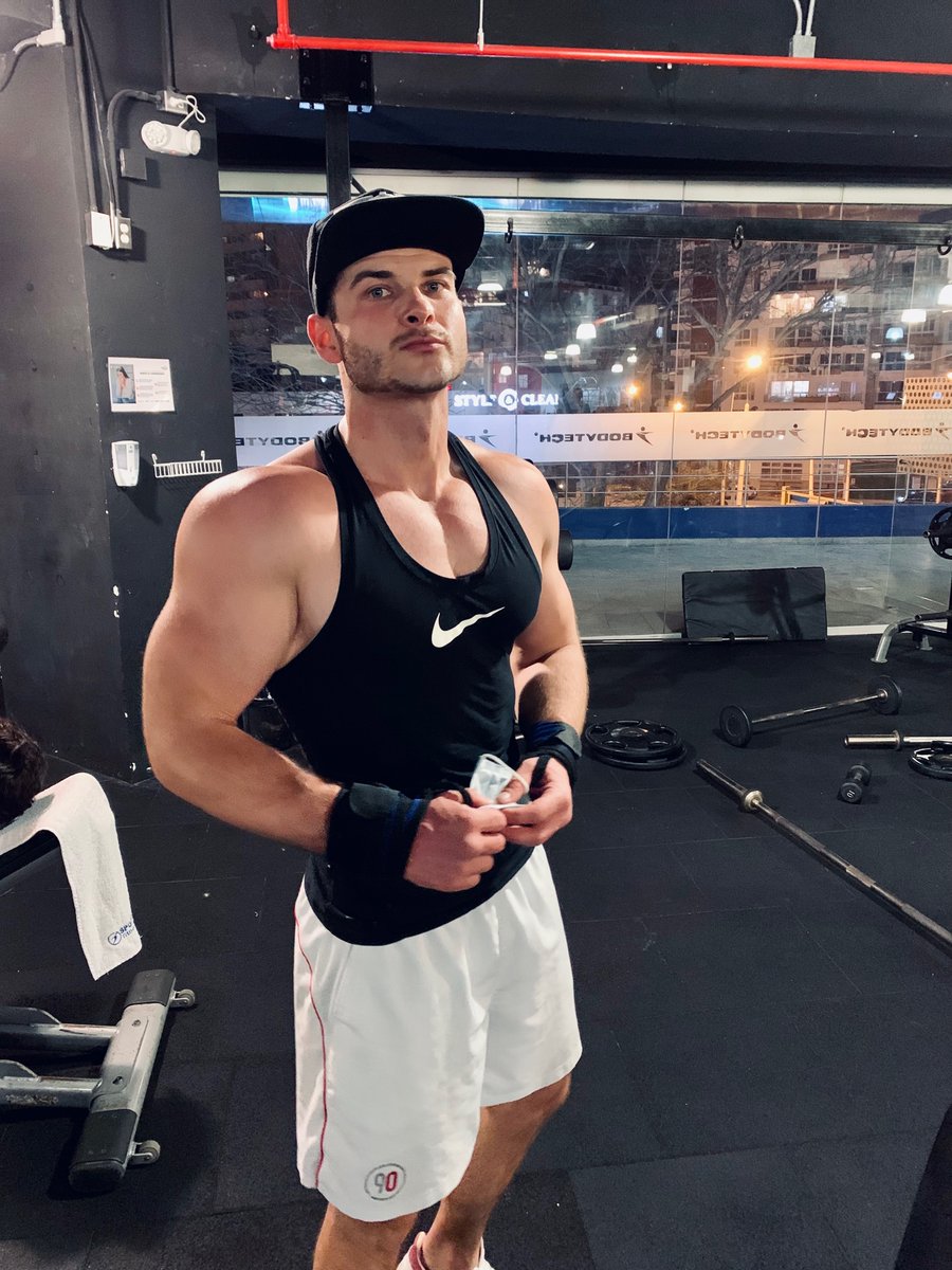 Alexander Kobzar tweet media