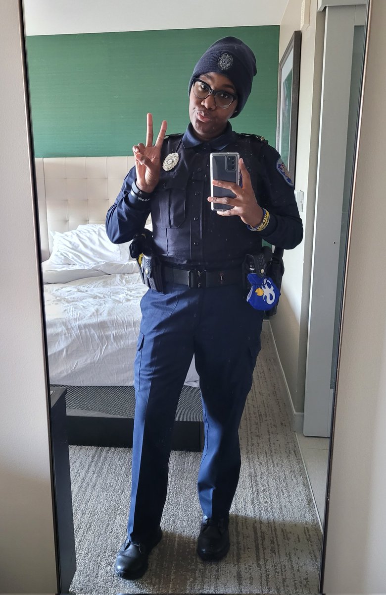 KizziRock_'s tweet photo. Getting ready to head to the stadium... it's cold but I'm ready to warm up cheering for an ASU Golden RAMS victory!
#teamASU #ASURams
#GoGold #BleedBlue
💙🐏💛🏈 https://t.co/Obq6b5KEYy