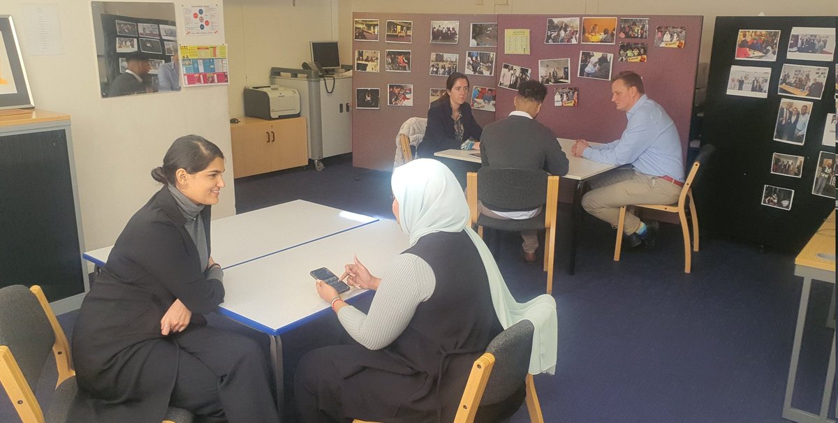 Brightcentres's tweet photo. Thank you to all @Brightcentres candidates and @DeloitteUK staff who joined us yesterday to have a brilliant Transferable Skills Workshop! The future looks #Bright @BCYouthForum https://t.co/xVjWXsBfJn