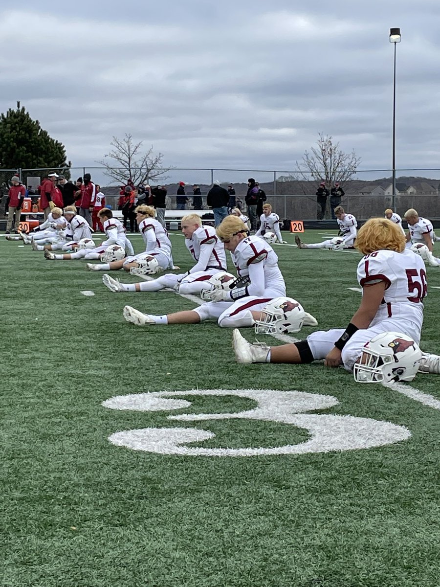 Those that go blonde together, play well together. #teamunity Fairmont getting set to take on D/C.
3A quarterfinals coming up on prepspotlight.tv @MNPrepSpotlight
