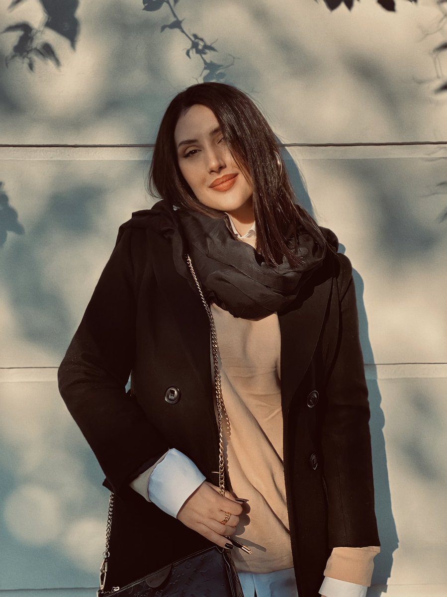 NiicksName's tweet photo. حقیقتا عکسایی که امیرحسین ازم میگیره>>>>>>> https://t.co/KuO8rwfB1y