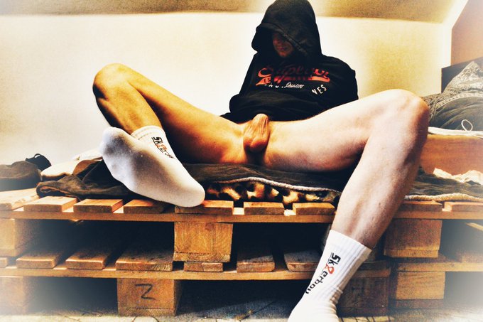Any socks sniffer here? ??
 @sk8erboy_com #sk8erboy #socksfetish #sniffmysocks https://t.co/aZwI0JUY