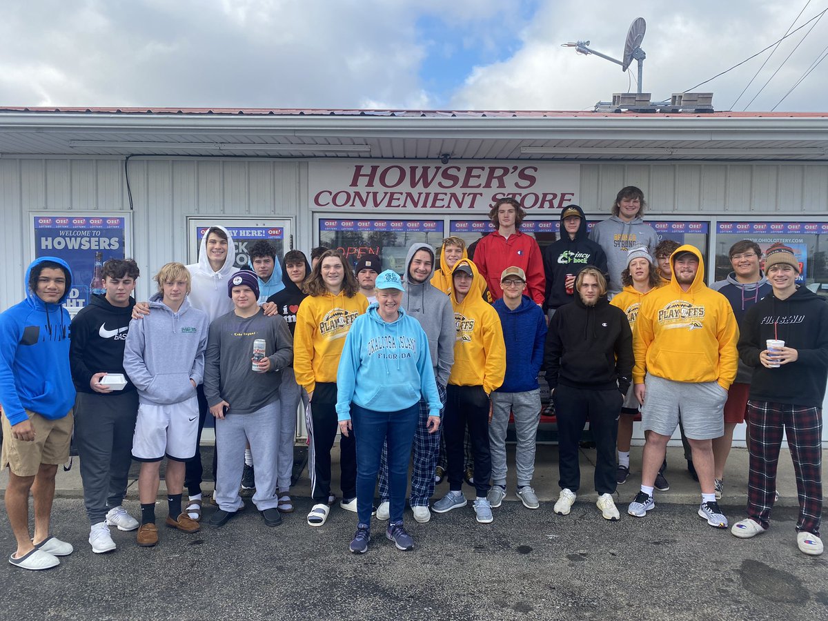 CoachNOsborne's tweet photo. Thank you to Howser’s for donating team breakfast this morning!! Thank you for your support of our program!! #RiseAsOne https://t.co/RnkIiZwINb