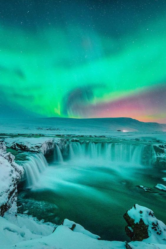 OfficialPLT's tweet photo. Want to visit Iceland 💙 https://t.co/MIakDOio0C