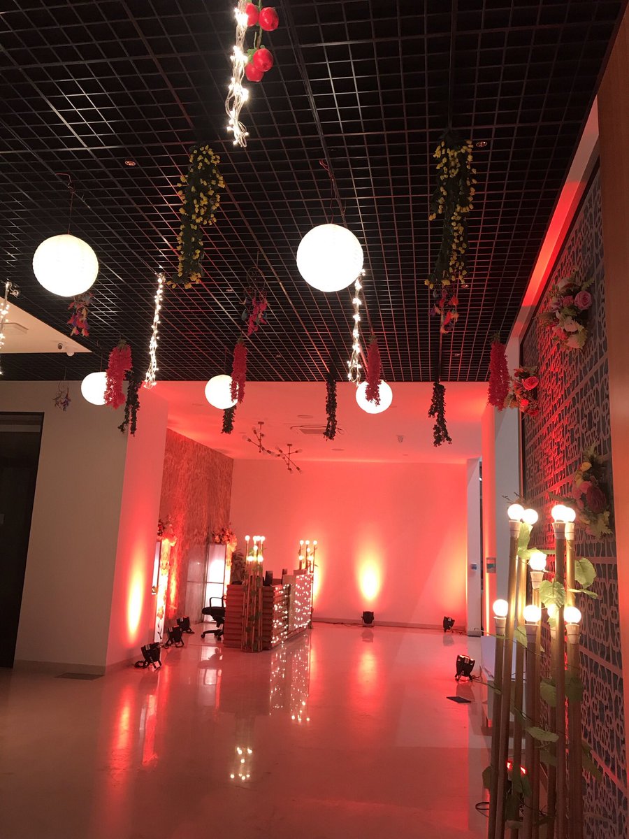 amitkewalpatil's tweet photo. Diwali & Dussehra Decor by New Image Events for The Kohinoor Marketing Building ( Khanamet ) and The Regent Marketing Building ( Gachibowli ) ….. by Aurobindo Infra
#newimageevents #dussehradecor #traditionaldecors #celebrations #diwalidecor #festival #Diwali #dussehra2021 https://t.co/YTdRIymODg