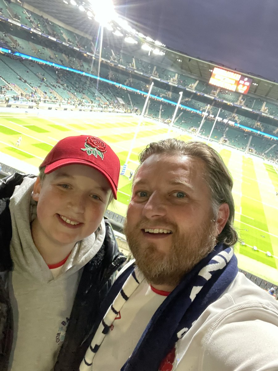 kevkevmac's tweet photo. Boys day out. Wills first England game🏉🏴󠁧󠁢󠁥󠁮󠁧󠁿 @Twickenhamstad #WelcomeBackfans https://t.co/UPhczP2ax3