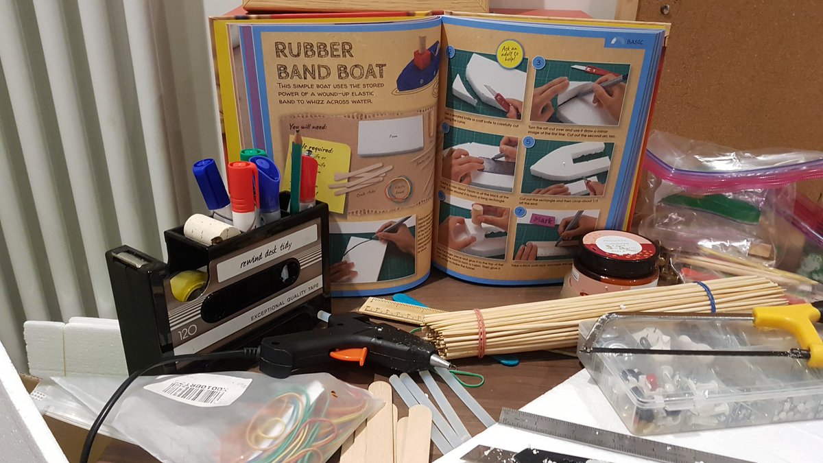 SJQ_mirza's tweet photo. 7 year old's Saturday adventure with #makerworkshop book by @MakerEdUK . She now wants to paint the boat same as the book "Red&amp;Blue" https://t.co/uD2BUttHor