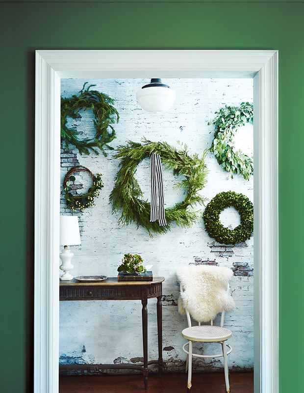 Using festive boughs to spruce up your space for the holidays isn’t a new concept, but there are lots of fresh ways to adapt an old tradition. Discover unexpected ways to decorate with greenery this season via House &amp; Home: ow.ly/gG9j50GMWxx #realestate #design #canadasir