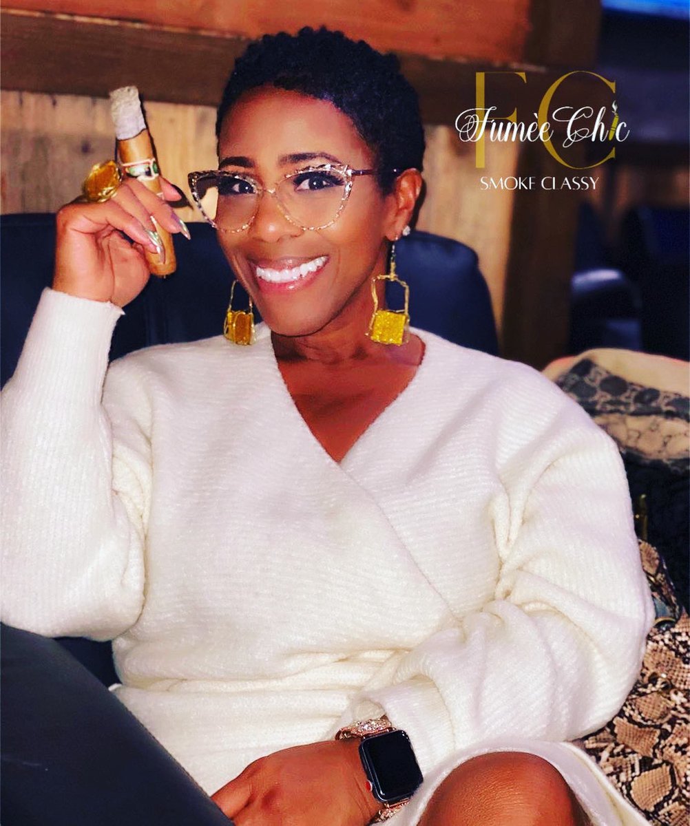 FumeeChic's tweet photo. I did a thing last evening and tried this “Edition CT” by @myfathercigars …👄🔥💨 #SmokeClassy #WhenInKC #FumeeChic #KCCigarCulture #Pssita #SOTL #BOTL #LadiesSmokeCigarsToo #KeepItSmokey #SistersOfTheLeaf #LadiesOfTheLeaf #TheCulture #CigarCulture #CigarAficinado https://t.co/m9kSvYgxf2