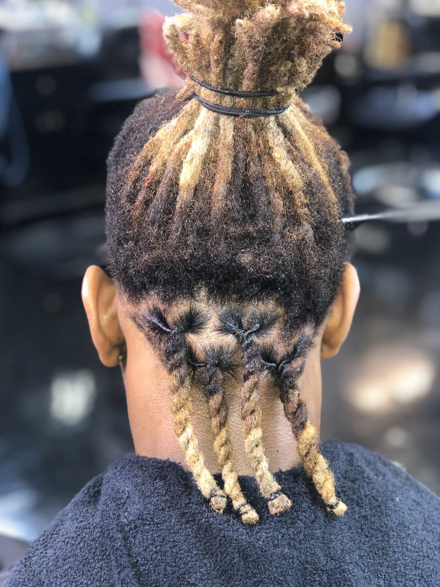 TeenaMarieLocs's tweet photo. #locs #interlocking #starterlocs #cornrows #locstyles #twists #teenamarie #teenamarielocs #memphis #memphisTN #memphisloctician #menlocstyles #womenlocstyles #901loctician #loctician #teamilikethehairGodgaveme
As for me & my locs, we will #trustthedamnprocess https://t.co/15LtGETNKa