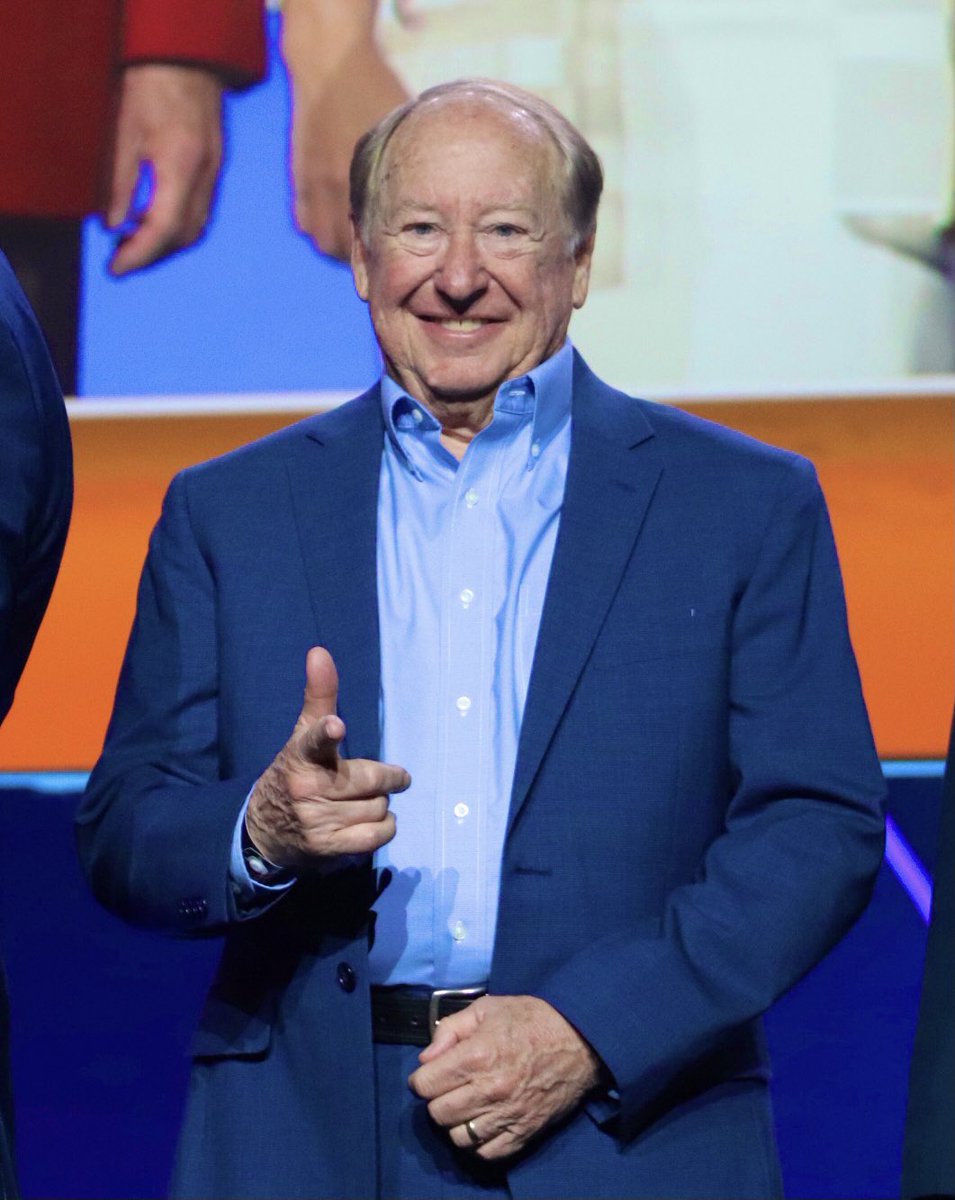 NVARnevada's tweet photo. Nevada Realtors 2021 President Brad Spires was named the state’s Realtor of the Year last summer. On Saturday morning, he was honored on stage at the NAR Annual Conference and Expo. #NevadaLeader #RealtorStrong https://t.co/CvyPqzsJtG